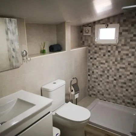 Nyaraló Feather House *