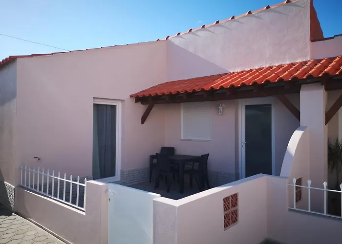 Feather House * São Bartolomeu